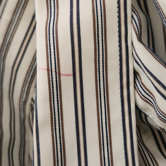 3/$20 Dockers White Striped Wrinkle Free Button-Up Shirt - Picture 10 of 10
